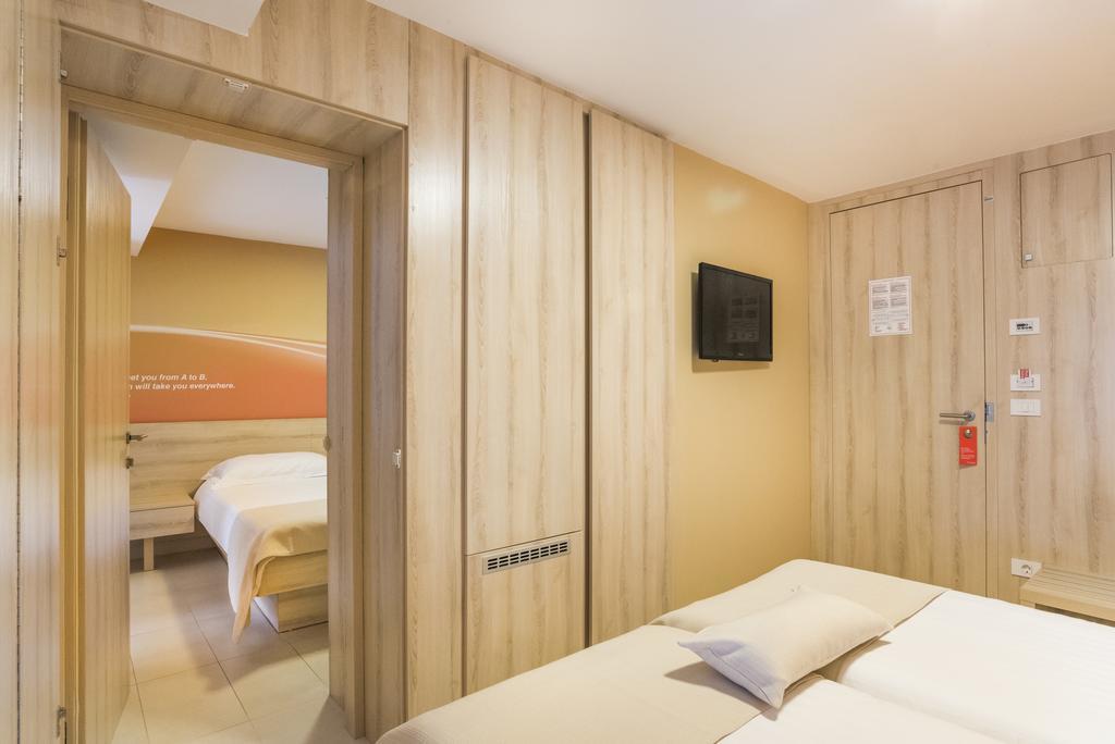 เรสซิเดนซ์ ซอล อูมัก ฟอร์ ปลาวา ลากูน Hotel อูมัค ภายนอก รูปภาพ